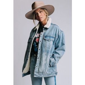 Levi’s Men’s Sherpa Trucker Jacket - Small